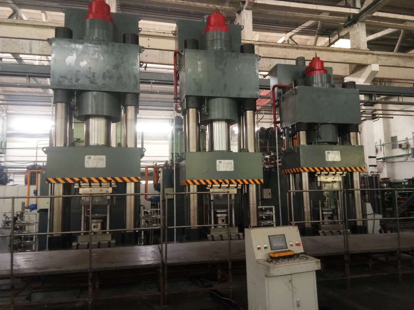 Four-column hydraulic press machine HQY32